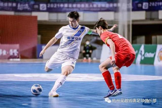 中国男篮热身赛取得开门红！徐昕调侃王俊杰，忍不住说出心里话